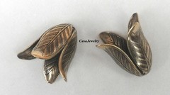 #2176 ANTIQUED GOLD TULIP BEAD CAP/DROP – 2 Pc Lot
