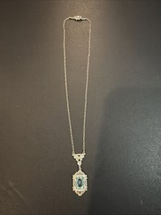 Vtg Art Deco Rhodium Plated Faceted Aquamarine Glass Filigree Pendant Necklace