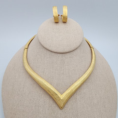 Vtg Les Bernard Chevron Rigid Choker Gold Tone Necklace Clip Earrings Set 80’s