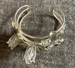 Vintage Flower Braelet w/ Rhinestones