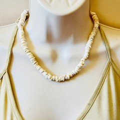 VTG Hawaiian Puka Shell Surfer Necklace large Beads authentic 18″ 10mm Hawaii