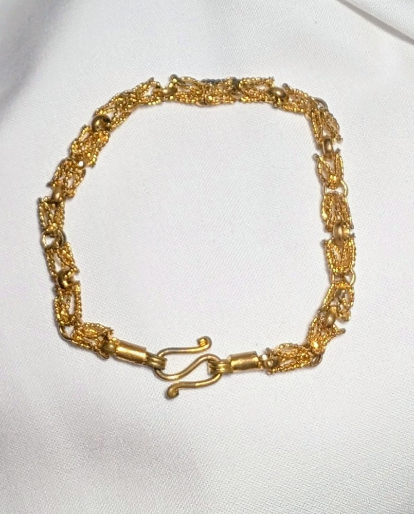 Vintage Costume Jewelry Bracelet Knots Filigree Gold Tone