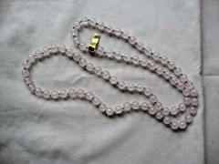VINTAGE 1980s HAND STRUNG HAND KNOTTED 8mm ROSE QUARTZ 30″ ENDLESS BEAD NECKLACE
