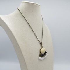 Ivory Color Cabochon Pendant Necklace Boho Cute Everyday Wear 18″