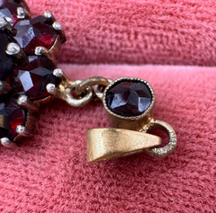 ANTIQUE VICTORIAN GORGEOUS RICH RED GARNET PENDANT GOLD FILLED FLOWER SHAPE UNIQ