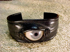VINTAGE “ORIGINAL” 1970’s HIPPIE GLASS EYE LEATHER BRACELET PSYCHEDELIC ERA