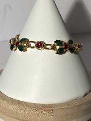 Vintage Avon 1995 Christmas Holiday Sparkle Gold Tone Bracelet Holly Berry Links