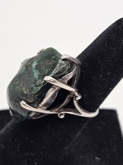 Vintage Sterling Silver Modernist Large Green Free Form Stone Chunky Ring Size 4