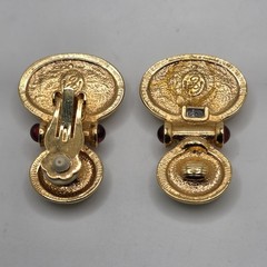 Vintage Elizabeth Taylor Avon Faux Jade & Ruby Clip Earrings MISSING ONE CLIP