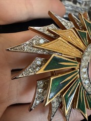 VINTAGE JOMAZ SIGNED GREEN BLUE ENAMEL GOLD TONE RHINESTONE PIN BROOCH 2.25”
