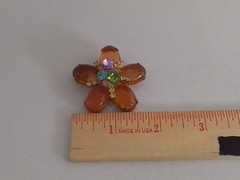 AMBER CABOCHON PASTEL RINESTONE BROOCH GLOWS UNDER BLACKLIGHT