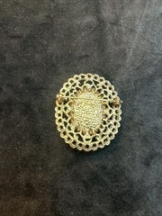 Vintage Cameo Brooch 2” B-23