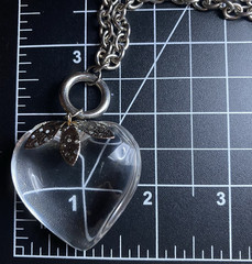 Vintage Clear Lucite Heart Pendant Necklace Silver Tone Leaf Cap Chain Retro 70s