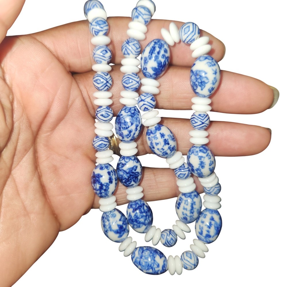 Vintage Blue White Porcelain Ceramic Beaded Necklace Chinoiserie Floral Barrel