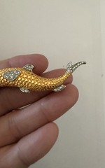MMA Metropolitan Museum of Art Gold Tone Fish Brooch ( Missing A Rhinestone)