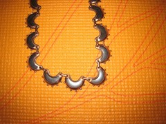 VINTAGE RENOIR COPPER NECKLACE W/ BLACK ENAMEL CRESCENT MOON LINKS