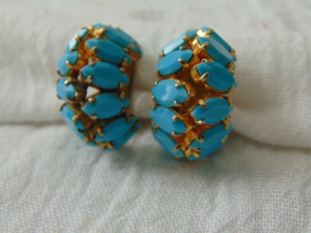 vintage double sided prong set Turquoise blue glass marquis cut stones clip ons