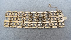 Monet Fantasy Link Bracelet Gold Tone Safety Chain 2 Wide Link 7.5″ Long Runway