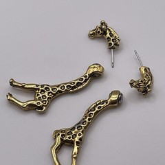 Earrings Vintage Giraffe Metal Gold Tone Animals Stud Pierced Jewelry