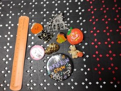 Lot Of 9 Halloween Themed Pins Brooches And Pin Back Buttons DMH10