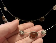 Era 2000’s Wire Necklace And Matching Earrings