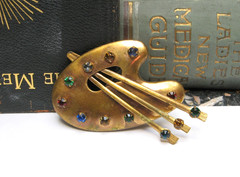 VTG Large ARTIST Palette Brushes BROOCH 1940s Brass RHINESTONE Paint Colors