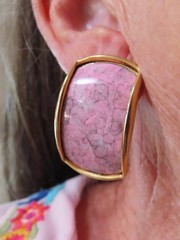 Vintage 1960’s Gold Tone Pink Marbleized Pierced Earrings