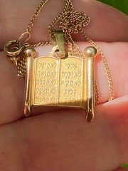 UNIQUE VINTAGE 14K TORAH 10 COMMANDMENTS MOSES PENDANT NECKLACE MADE IN ISRAEL