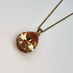 Lovely vintage amber rhinestone pendant necklace party resort flirty