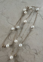 Vintage 14K Yellow Gold & Genuine Pearl Station Necklace 17 1/2″ Long