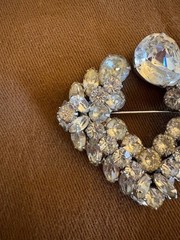 EISENBERG Clear Rhinestones Brooch Pin CIRCA 1945 – 1958 Vintage
