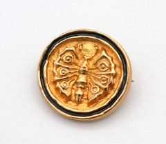 MMA Metropolitan Museum of Art 1989 Butterfly Imprinted Black Enamel Pin Brooch