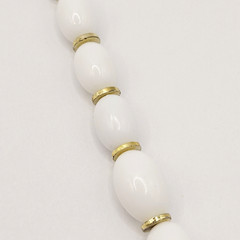 White w Gold Tone Graduated Acrylic Egg Shape Bead Professional Necklace 24 Inch
