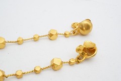 Vintage Clip On Earrings Gold Tone Z7
