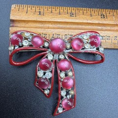 Vintage Coro Pink Moonglow Cabochon Bow Rhinestone Red Enamel Brooch Pin 2.5”