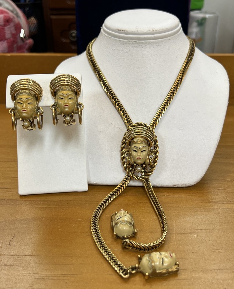 Vintage Selro Selini Gold Tone Asian Princess Bolo Necklace And Clip On Earrings