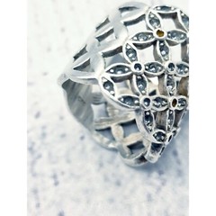 Womens vintage sterling silver ring wide band 5.25 – 5.75 elegant diamond design