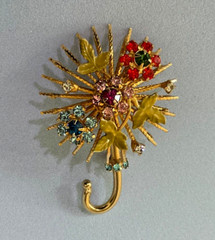 1960 Warner Crystal Flower Umbrella Broach, Enamel & 26 Prong set stones EC