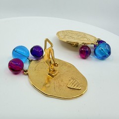 VTG Liz Claiborne Gold Tone Textured Heart Shield Colorful Glass Drop Earrings