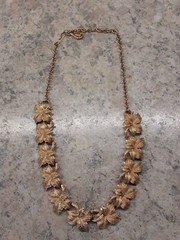 Vintage Goldtone Leaf Adjustable Length Necklace 16.5″