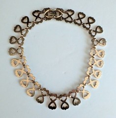 Beautiful Vintage Signed BARCLAY Gold Tone Hearts Choker Necklace