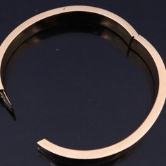 Frantz Hingelberg. Hinged 14k Gold Bangle.