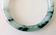 1950 Jade Bangle Bracelet 6 3/4″ Around Inside 9″ Around Outside Excellent Cond