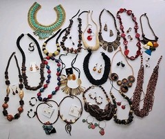 35x Vtg-Now Chunky Mixed Jewelry Lot – Wood Bone Stones Tribal Necklace Earrings