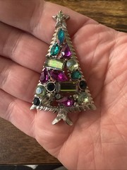 Vintage Hollycraft Purple & Green Christmas Tree Brooch Christmas Tree. Rare!
