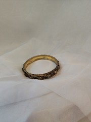 Vintage 1960s Brass Chain Motif Bangle Large