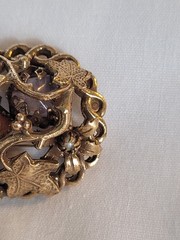 Vintage Ivy leaves gold tone w/stones Victorian revival brooch 2″