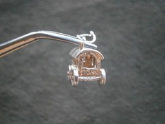 Nuvo Romany Gypsy Caravan Vintage Sterling Silver Bracelet Charm Pendant 2.0g