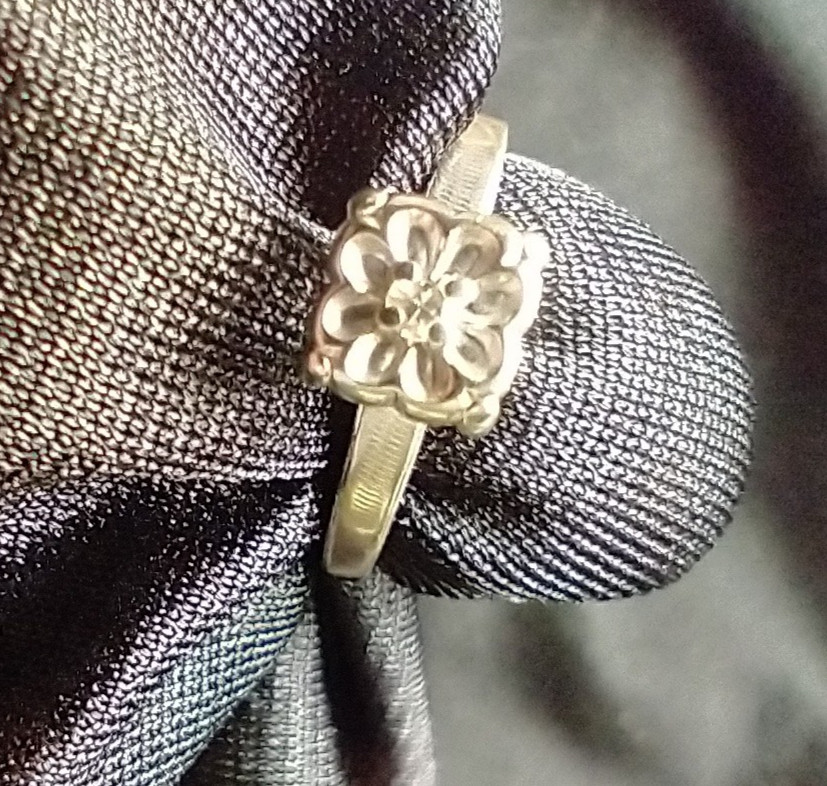 14k White Gold Illusion Set Diamond Solitaire Ring Sz 4.5 Lovely Mounting