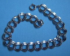 Vintage 6 3/4″ double link sterling charm bracelet